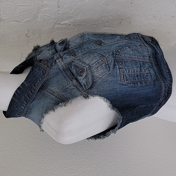 Candie’s Britney Spears Cropped Jean Vest Blue Distressed Denim Button Down Y2K - Picture 7 of 15